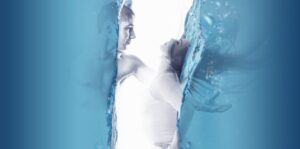 Un couple dansant librement entre eau et air : symbole d'un couple en alchimie