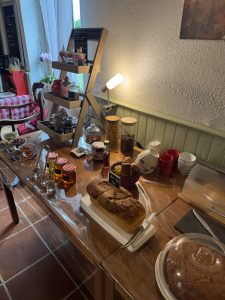 Buffet du petit déjeuner lors du séjour yoga